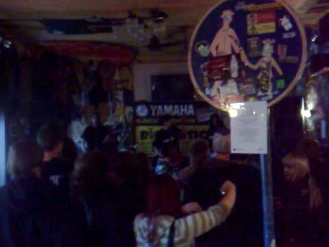 Video Red Dark and On The Razoors  live
