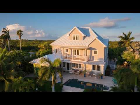 THE SHORES CANAL FRONT HOME