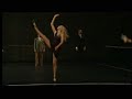 teatro degli arcimboldi
29 aprile ore 21,00

spettacolo promosso dal comune di milano, nel ciclo delle giornate della danza. 

coreografia: jean-claude gallotta 
assistente alla coreografia: mathilde altaraz
drammaturgia: claude-henri buffard
musica: strigall
luci: marie-christine soma
costumi: jacques schiotto e marion mercier
scenografia: jeanne dard
regia luci: fr�d�ric willhelm
regia suoni: antoine strippoli
realizzazione costumi e regia: marion mercier e anne jonathan

produzione centre chor�graphique national de grenoble e th��tre national de chaillot
con il sostegno della mc2 : maison de la culture de grenoble

con fran�oise bal-goetz, camille cau, darrell davis, christophe delachaux, ximena figueroa, benjamin houal, martin kravitz, c�cile renard, thierry verger, b�atrice warrand e jean-claude gallotta.

des gens qui dansent di jean-claude gallotta raccoglie sul palco un gruppo di dieci danzatori di et� diverse. danzatori che, pur essendo dei grandi professionisti, si spogliano del loro virtuosismo, del loro fascino e della loro forza muscolare per intraprendere una radicale ricerca della semplicit�. des gens qui dansent, infatti, vuole portare sulla scena la vita (intesa come insieme di vite quotidiane, comuni) senza manipolazioni, sotterfugi, esagerazioni o iperboli, nella convinzione che il teatro e la danza, paradossalmente, siano rimasti gli unici ambiti in cui si possa iniziare un dialogo con le persone senza cedere alla spettacolarizzazione che ormai caratterizza ogni altro ambito del vivere. e dunque � l'essenzialit� l'elemento costante dei duo passionali, dei teneri trio e degli insoliti quartetti di questo splendido spettacolo.