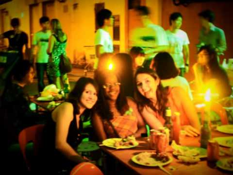 Wideo Footprints Hostel