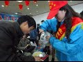08年冬天,中国南方部分省遭受罕见的雪灾,远在大洋彼岸的普通的留学生为灾区人民制作此短片,祝愿他们早日战胜雪灾.向祖国人民拜年!