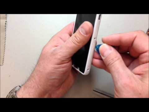 how to take the battery out of a motorola m