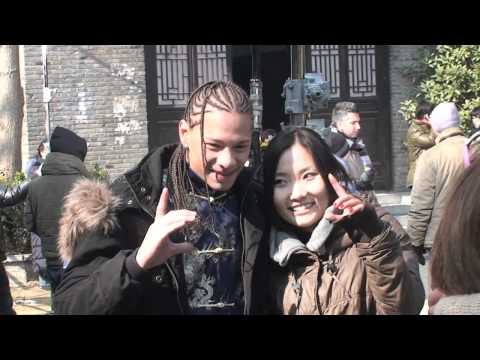 Los Cadillac - s Ft Oscarcito   To El Mundo Ta Loco (Behind The Scenes)
		