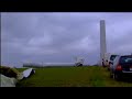 en vindm�lle i hornslet l�ber l�bsk og crasher.

wind turbine running out of controll and collapses