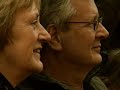 vrede op het plein // zaterdag 22 april 2006 // domplein utrecht
voor de vrede van utrecht schreef jos zandvliet een nieuw utrechts volkslied met de naam vrede op het plein. zaterdagavond 22 april beleefde vrede op het plein een premi�re op het domplein: uitgevoerd door de utrechtse stadsbeiaardier arie abbenes op het carillon van de domtoren, geestelijken die vanaf de transen van de toren voorzingen en zo'n twintig koren. voor de instrumentale begeleiding zorgde een bont orkest van gitaren, drums en blaasinstrumenten. 
in een soort korencarrousel lieten de deelnemende koren voorafgaand aan de uitvoering al van zich horen.
www.vredevanutrecht.nl