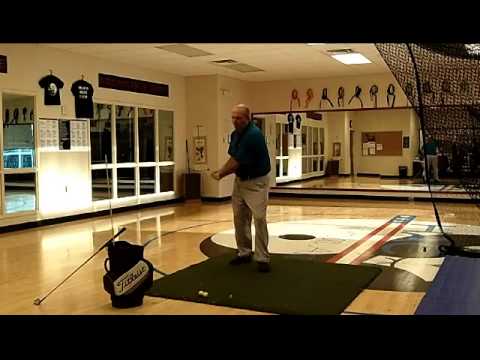 how to properly hit a golf ball