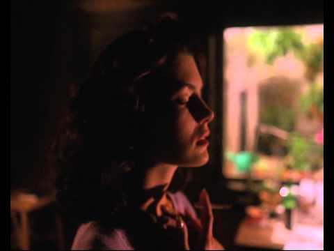 Lara Flynn Boyle