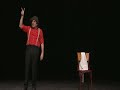 r�servez vos places sur www.wizdeo.com dans son spectacle les nouveaux magnifiques, michel boujenah se bagarre avec la fondue savoyarde... cr�dits : � les magnifiques - distribution wizdeo.