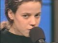 Rona Kenan- mi-hu ha-meyalel ba-ruach Rona Kenan- mi-hu ha-meyalel ba-ruach