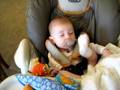 videos de Matilda playing with feet 15 weeks