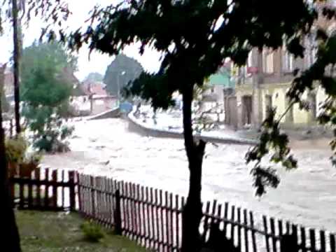 Lluvias torrenciales convirtieron calles de Europa Central en ríos
