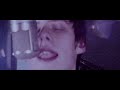 Two Fingers (Studio Footage)