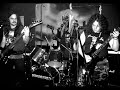 hell-train
al este de la nada
album: en pie de guerra
year:2005
spain

line up:
jakometal - bass/vocals 
tonihl - guitars
pedro ��el gaitero�� - drums

tracklist:
1.intro
2.hell-train
3.cuarto mundo
4.amigos en el infierno
5.en pie de guerra
6.al este de la nada
7.la llegada de la herencia
8.rock and roll corrupci�n
9.orgasmatron (mot�rhead cover)