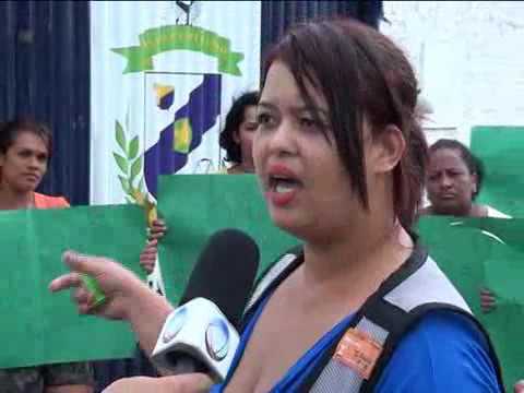 ALTO ARAGUAIA | Esposas de reeducandos fazem protesto de frente a cadeia. Veja vídeo!