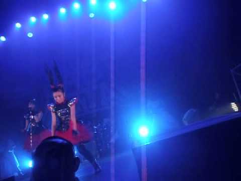 babymetal fonda theater front pit! head bangya!!!!!