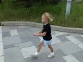 sara running at mount rushmore