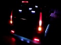 （有）コムエンタープライズのウインカーポジションキットを用いて、「翔プロデュース」さんのデモカー（ムーブカスタム）のウインカーランプを減光点灯させています。 ウインカーが点灯することで、車が大きく見え高級感がアップします。また、アメ車のような雰囲気になります。