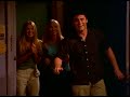 momentos friends   chandler le propone matrimonio a monica