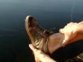 videos de Schuh fliegt ins Wasser