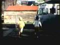 videos de Football in the backyard.mpg