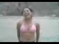 pera en la playa