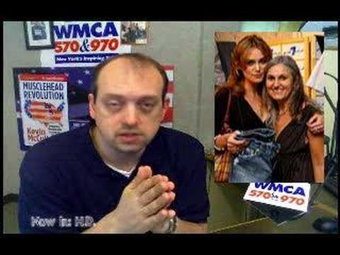 Lindsay Lohan quits nude pic with Keira Knightley