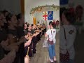 მამა გიორგის დალოცვა ემიგრანტი ბავშების