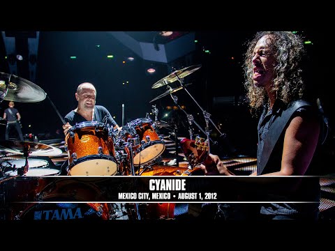 MetallicaTV - Footage of the band playing Of Wolf And Man in the Tuning Room (0:12) and Cyanide from the show (6:10).
