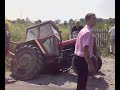 Traktor u kanalu.mp4