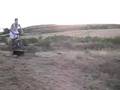 Victor saltando en bici