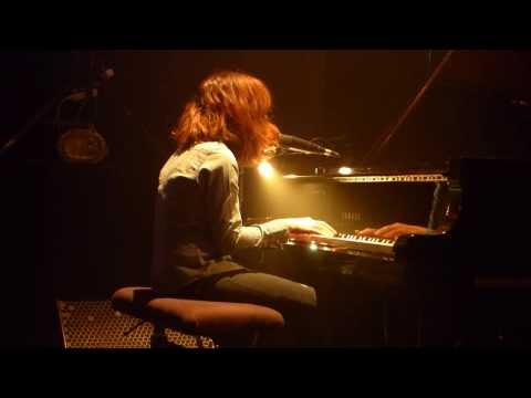 Shannon Wright solo - Louise (live)