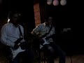 mi hermano tocando guitarra en la fiesta de los 3 anos de mi ahijada marianita, el si sabe no como yo.....