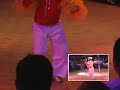niño bailando como los dioses