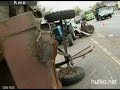 Видеоновость Киев | Битва тяжелоатлетов | На выезде из города столкнулись МАЗ и трактор