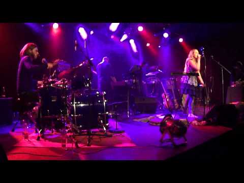 Eivør - Nú brennur tú i mær. (2010 version) Eivør - Nú brennur tú i mær. (2010 version)