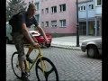 fixie fixed track bike messenger tricks berlin courier parking