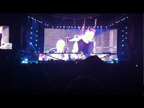 raiderski1 - Metallica performing fan favorites