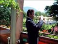 Lele Lauter suona \"O sole mio\"