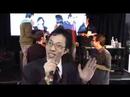 CES show audience member tells a long joke.