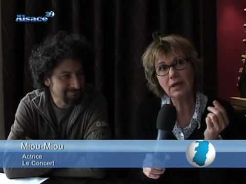 Radu Mihaileanu - plus sur http://wizdeo.com/s/alsace20 . Rencontre avec Radu Mihaileanu ,réalisateur , et Miou-Miou, actrice du film