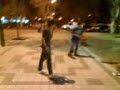 Peter rompiendo su tabla