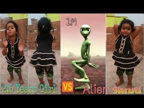 2 yers girls vs Alien Dance | dame tu Cosita | Funy dance chalange Apr 2018 |