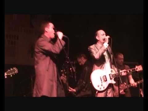 0 Mick Jones airs Clash playlist in Liverpool (the overdue video review)