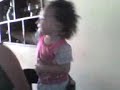 ISA BAILANDO...