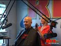 2007-10-09 - Micke rakar av sig håret i Rix FM studion 2007-10-09 - Micke rakar av sig håret i Rix FM studion