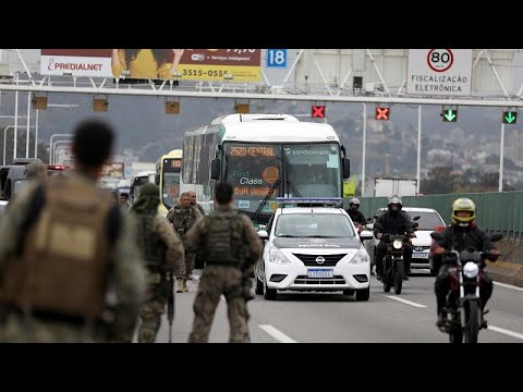 Brasilien: 37 Menschen in Bus festgehalten: Scharfsch ...