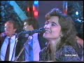 Lina Sastri canta, e incanta con, o sole mio...