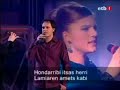 grabaci�n obtenida de etb1 del tema de txomin 'itsasoan', interpretado por estitxu pinatxo y xavier san sebastian.