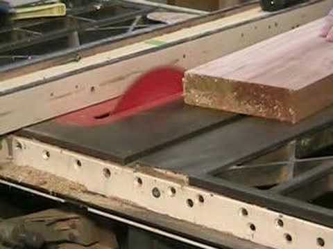 making picture frames - http://www.woodworkweb.com/woodworking-videos/158-making-picture-frame-material-video.htmlb : Create your own picture frame stock from your own supply of woo...
