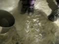 videos de Boiling Water Duel OMG I Burnt My Leg